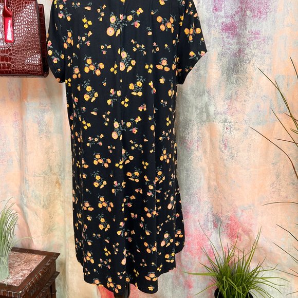 📌Lark + Grey Floral Short Sleeves Soft Flowing Fabric A-Line Dress with Pockets - Picture 2 of 16